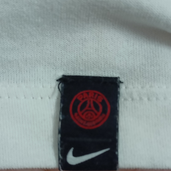 NIKE PARIS AUTHENTIC GRAPHIC T-SHIRT FOR MEN'S AND WOMEN'S - Picture 5 of 8
